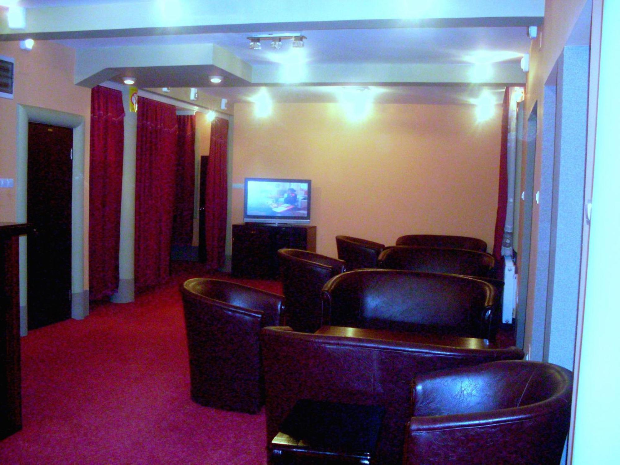 Hotel Vila Mitic Luxx Spa Centar Лесковац Экстерьер фото