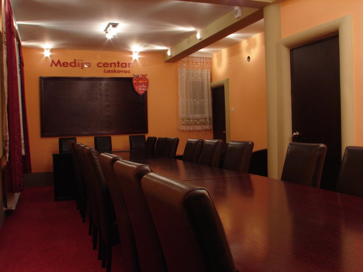 Hotel Vila Mitic Luxx Spa Centar Лесковац Экстерьер фото