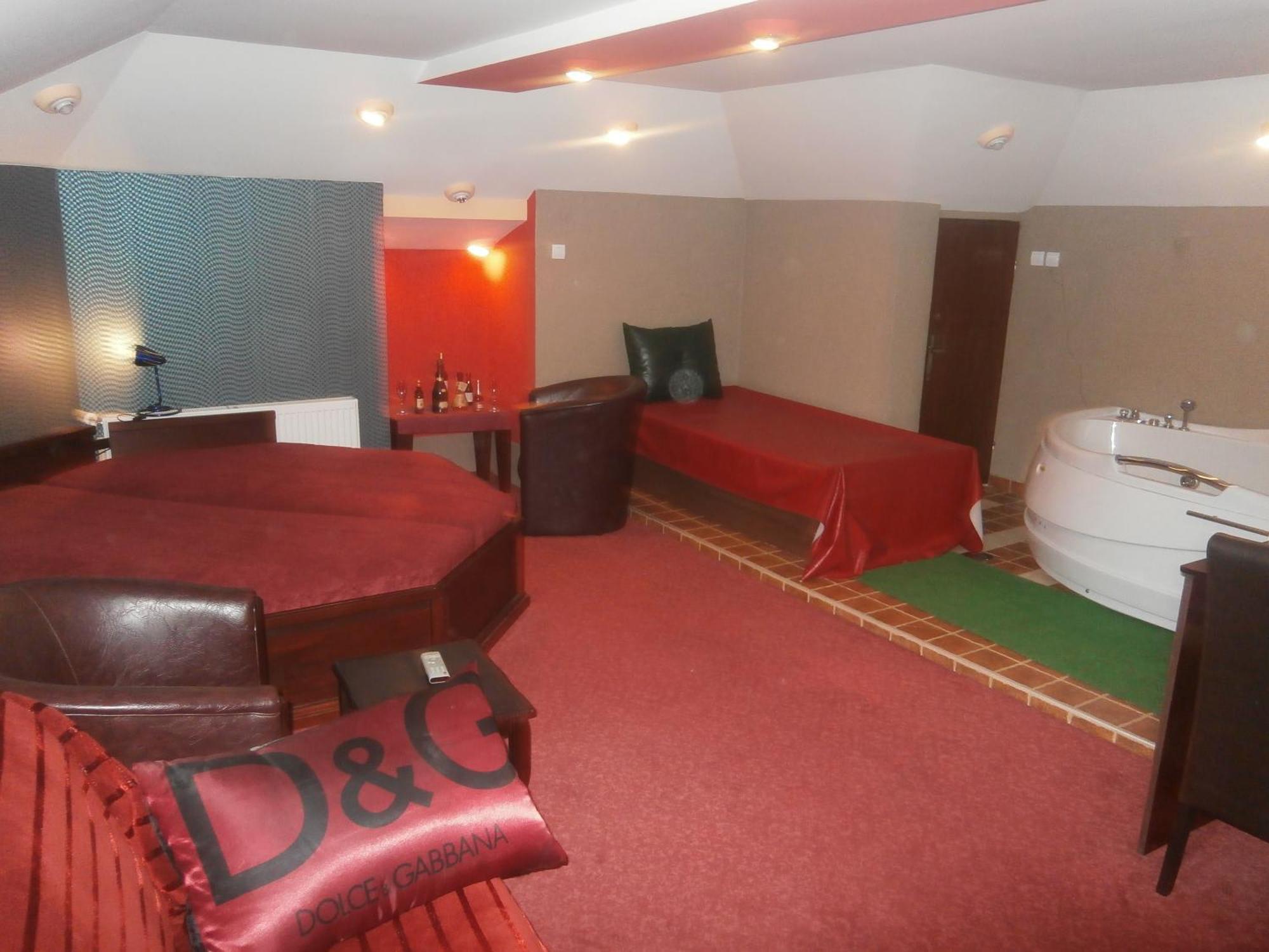 Hotel Vila Mitic Luxx Spa Centar Лесковац Экстерьер фото