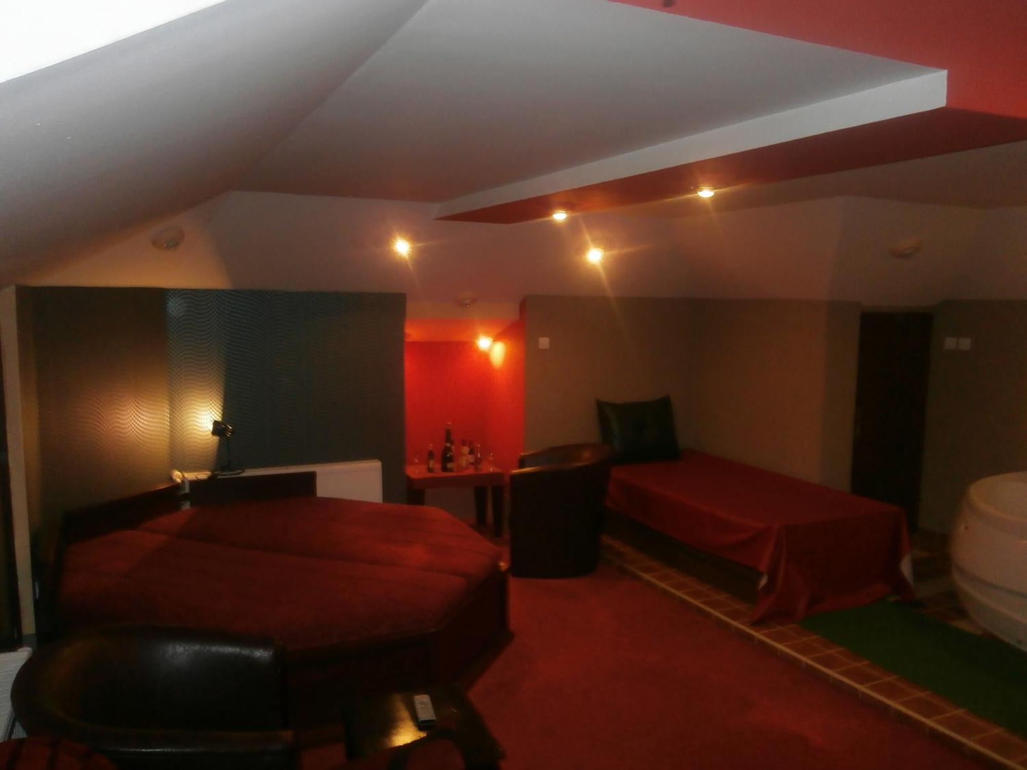Hotel Vila Mitic Luxx Spa Centar Лесковац Экстерьер фото