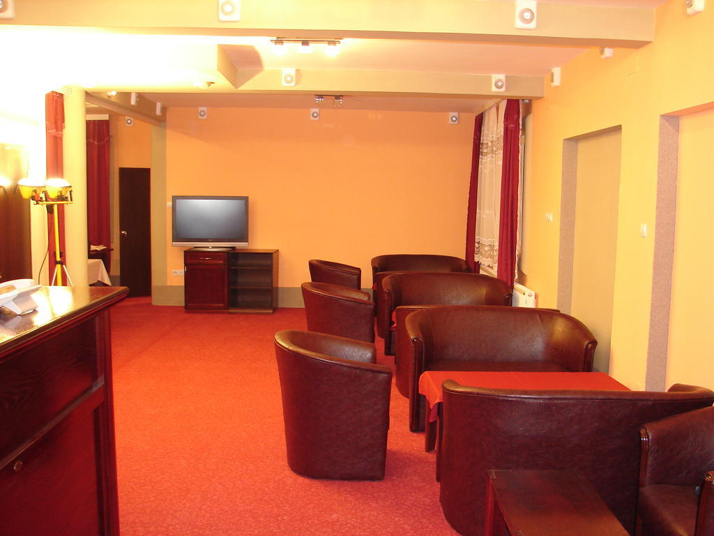 Hotel Vila Mitic Luxx Spa Centar Лесковац Экстерьер фото