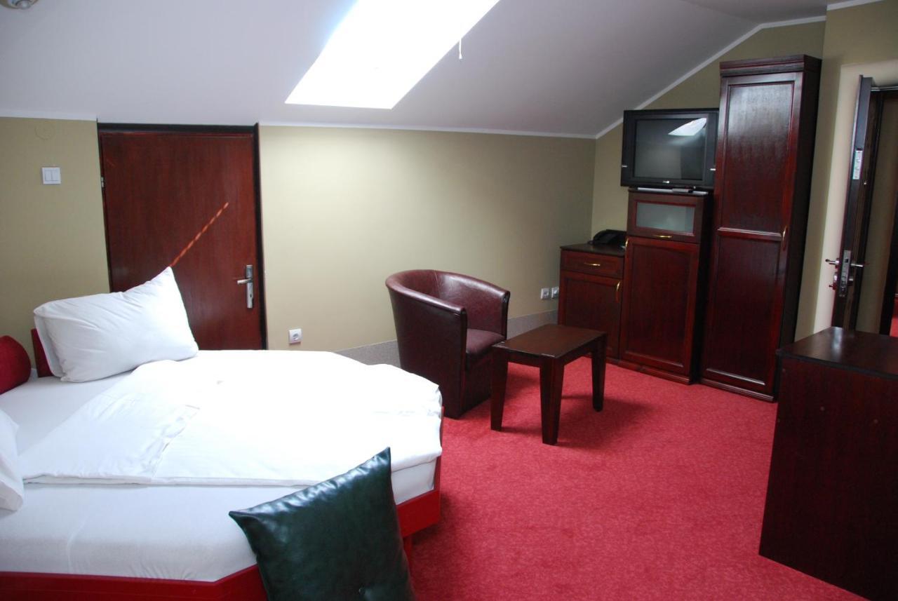Hotel Vila Mitic Luxx Spa Centar Лесковац Номер фото